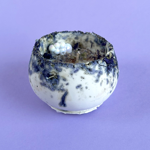 Bougie Géode en jesmonite à la violette