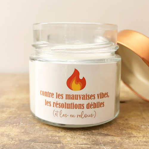 Bougie contre les mauvaises vibes, les résolutions débiles (et les ex relous)