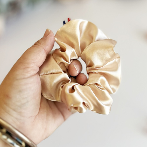 Chouchou satin beige