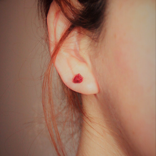 Boucle d'oreille en résine