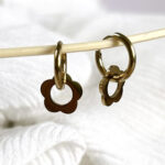 Boucle d'oreilles fleur doré
