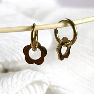 Boucle d'oreilles fleur doré